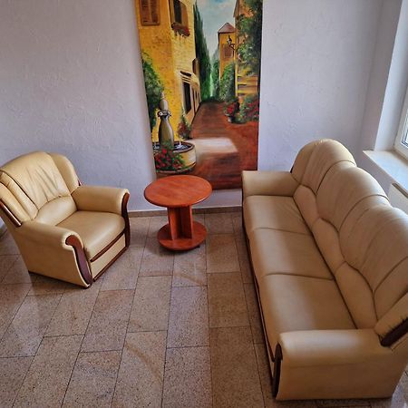 Hotel Podroznik Koszuty Esterno foto