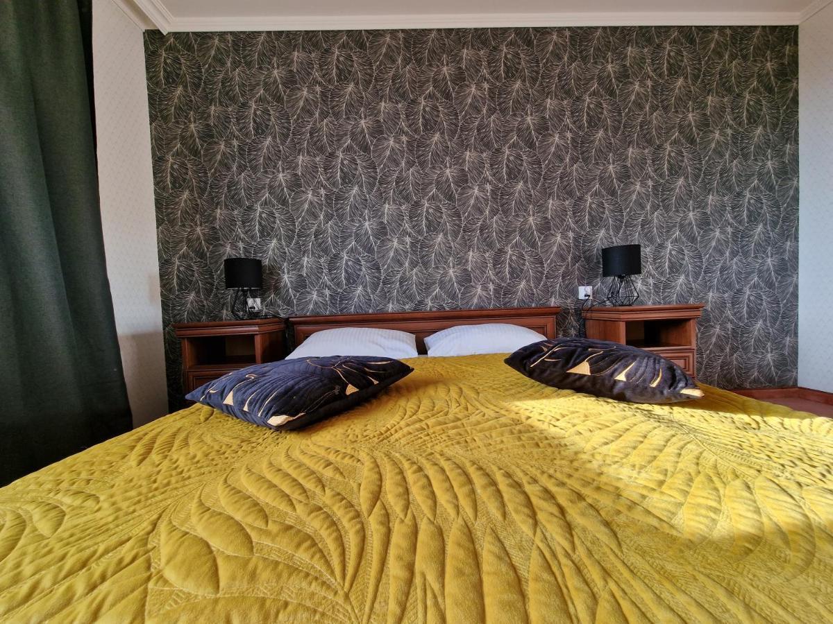 Hotel Podroznik Koszuty Esterno foto