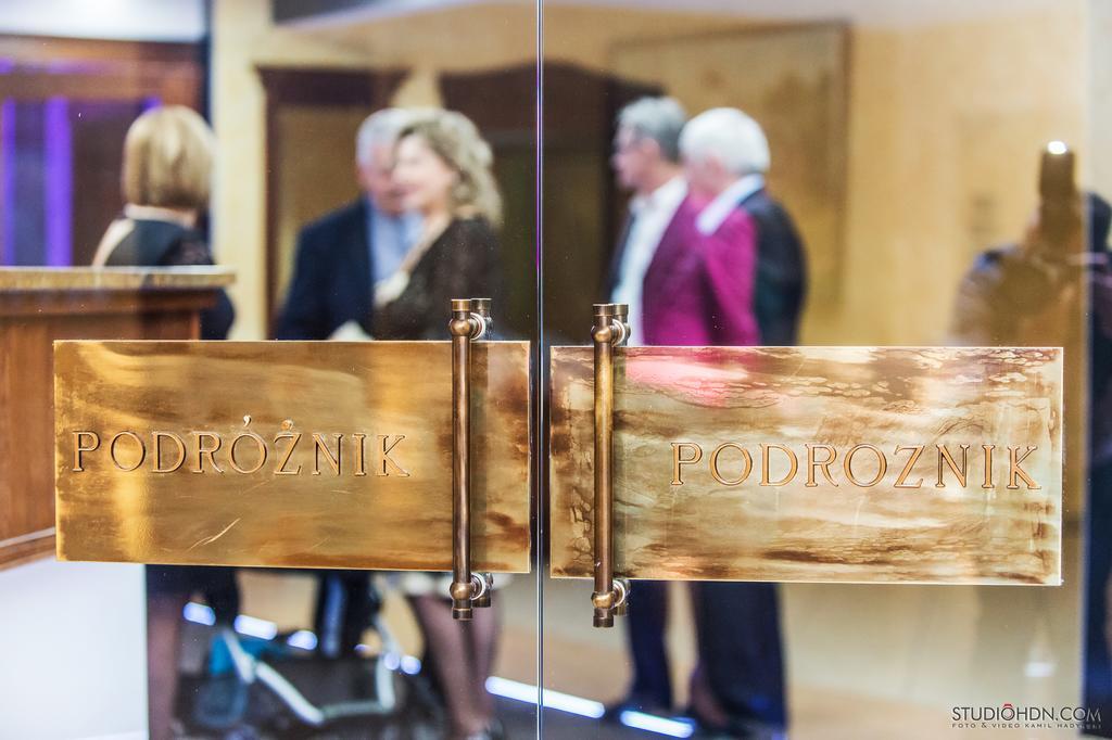 Hotel Podroznik Koszuty Esterno foto